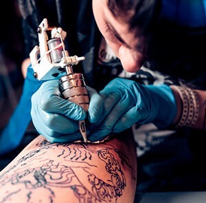 tatuador profesional
